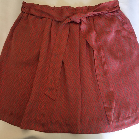 Banana Republic Factory Dresses & Skirts - Banana Republic Factory Coral/Grey pull Skirt 14